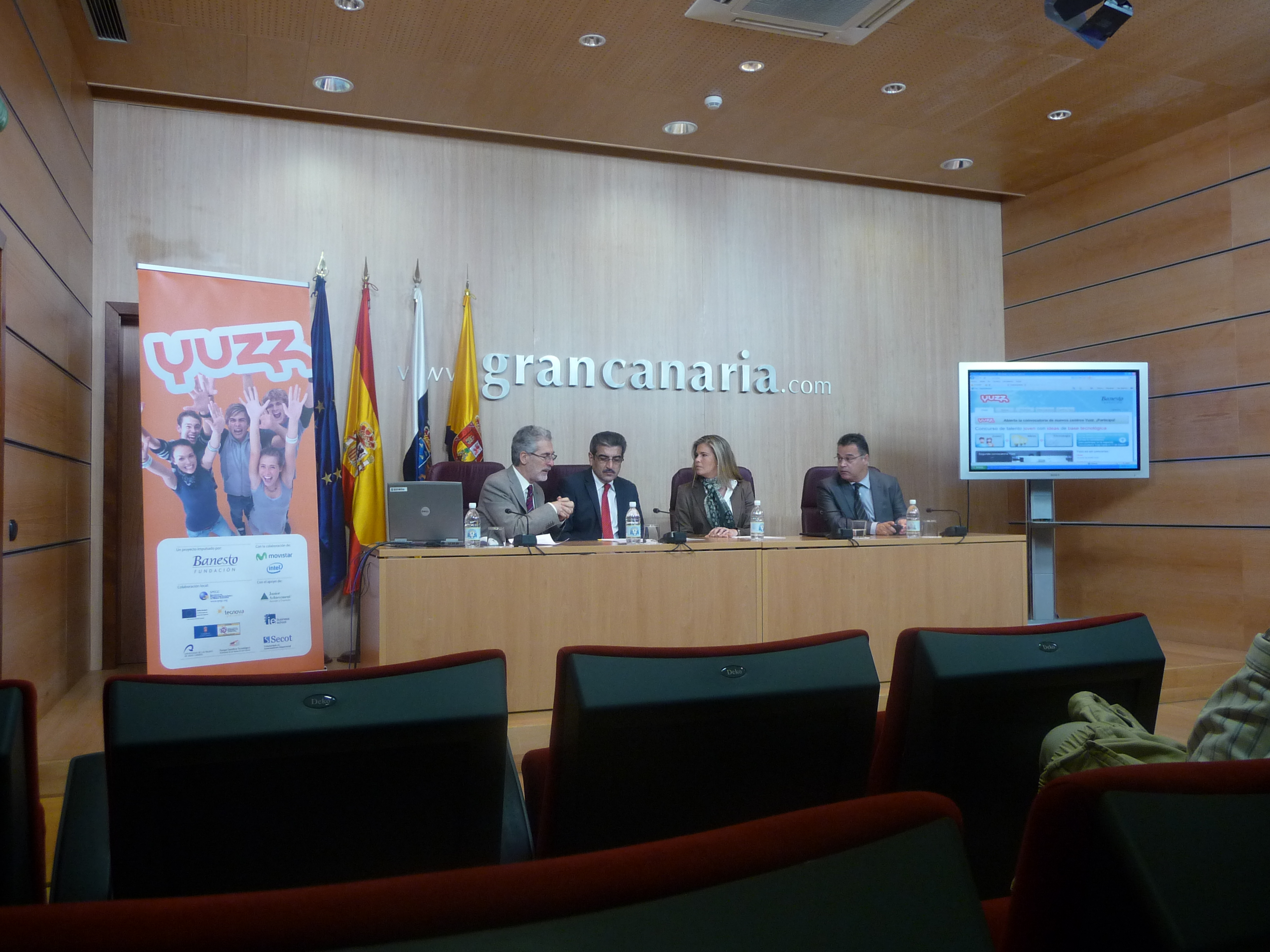 La Fundación Banesto y la SPEGC presentan el proyecto Yuzz para emprendedores